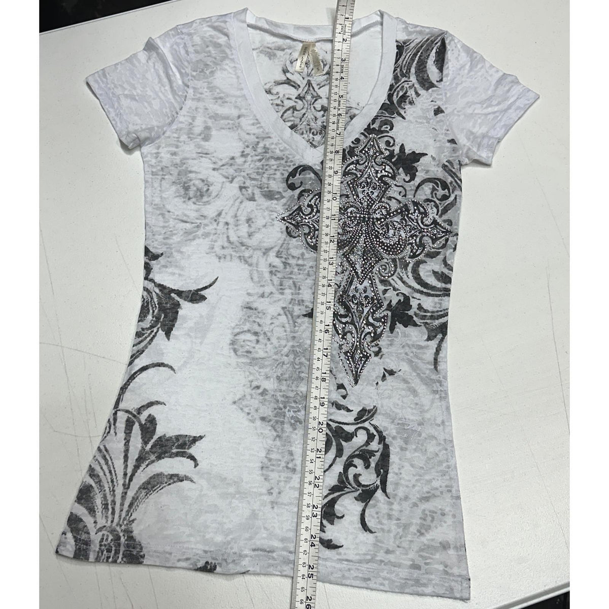 Zona Libre V-Neck Tee Women Small White Rhinestone Gothic Cross Burnout Y2K Top