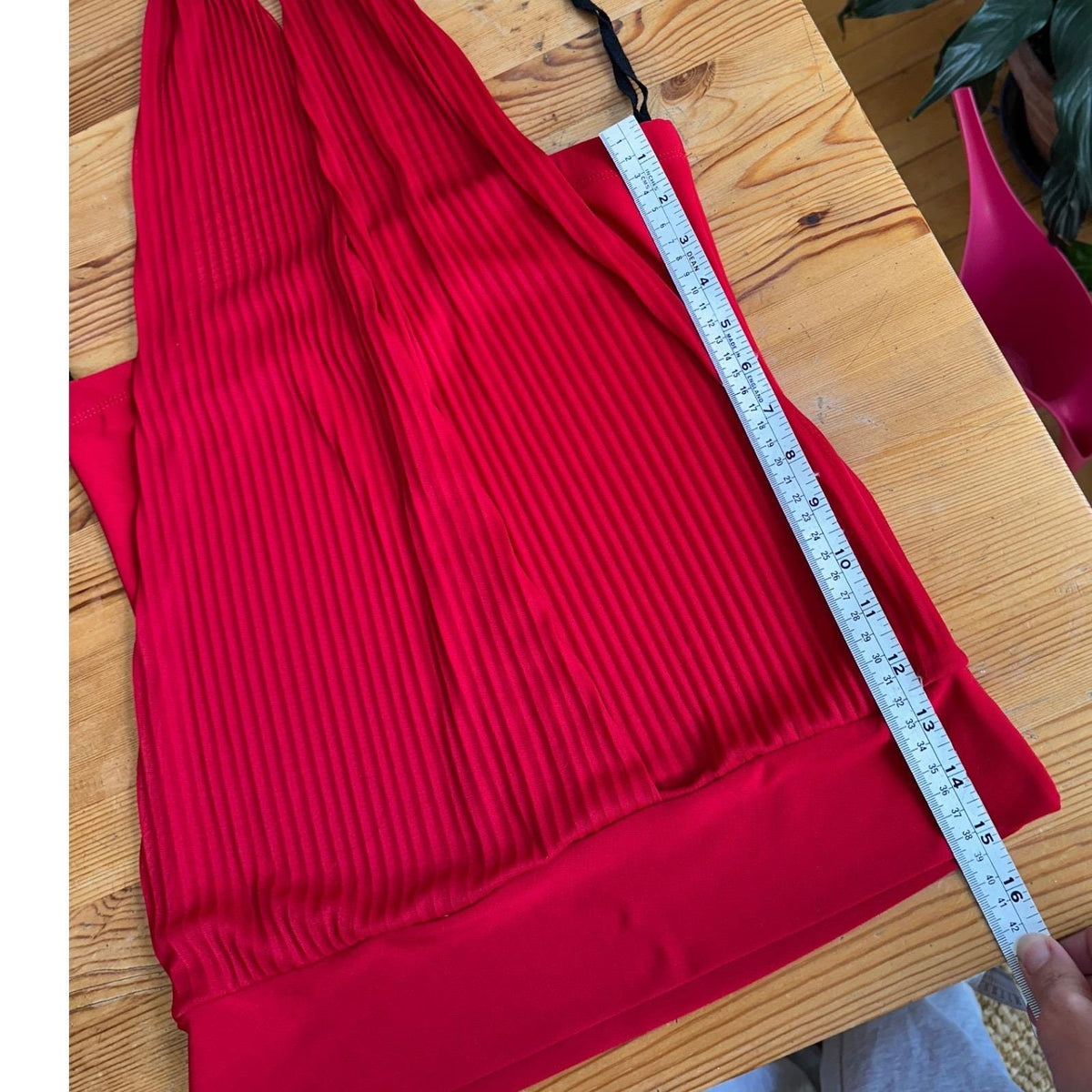 FD Red Halter Top Women Small Red Pleated Overlay Y2K Evening Blouse USA 2000s
