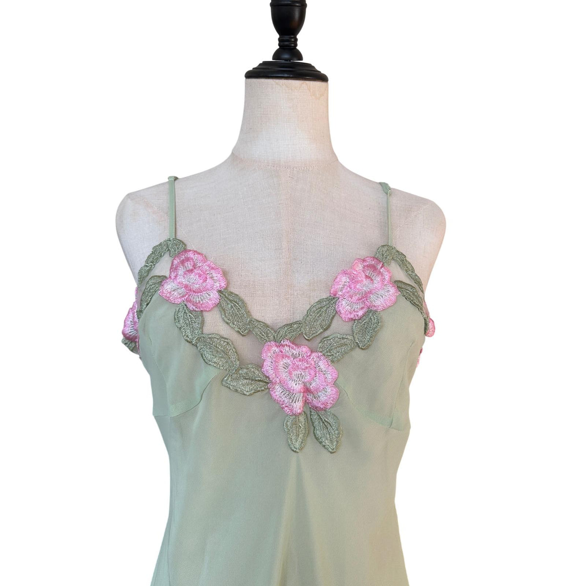 La Vie En Rose Chemise Women XL Green Pink Floral Embroidered Fairycore Night