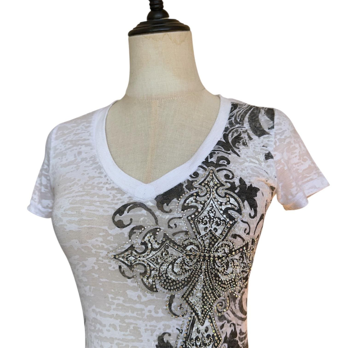 Zona Libre V-Neck Tee Women Small White Rhinestone Gothic Cross Burnout Y2K Top